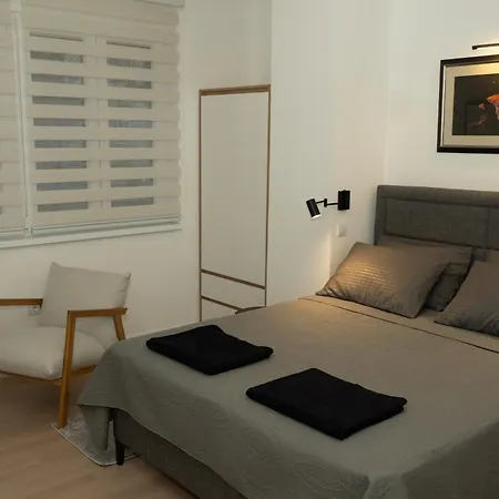 Aster Apartment *